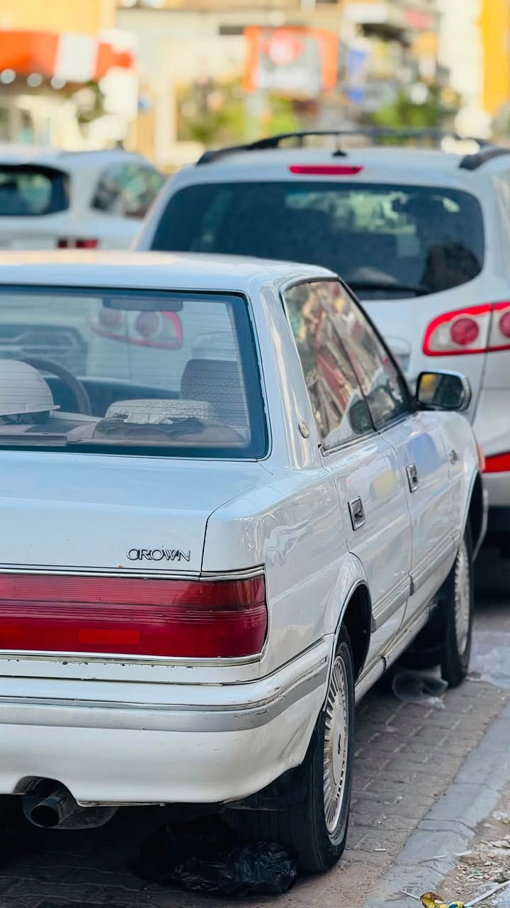 🚗 للبيع | تويوتا كراون رويال هارتوب 1991
▪️ الموديل: 1991
▪️ النوع: كراون رويال هارتوب
▪️ رقم: كربلاء
▪️ السيارة باسمي وشرط التحويل
▪️ المكينة + الكير + التبريد + الحدادية كلها بشرط
▪️ الموقع: النجف
▪️السعر ٦٨ ورقة وبيها مجال للطيبين 
📞 للاستفسار:
***********

رجاءً المشتري الجاد فقط.
