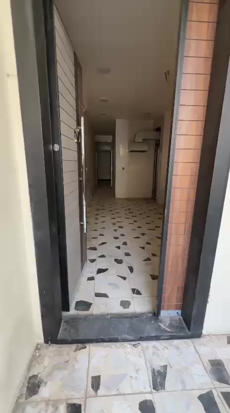 للايجار شقة ط1 درج مريح موقع مميز
سعر الايجار 500 الف 

تحتوي علا ( غرف2_صالة_مطبخ_خدمات) 

العنوان 📍 الاعظمية شارع عشرين قرب ياسر المضمد

للاستفسار :***********
