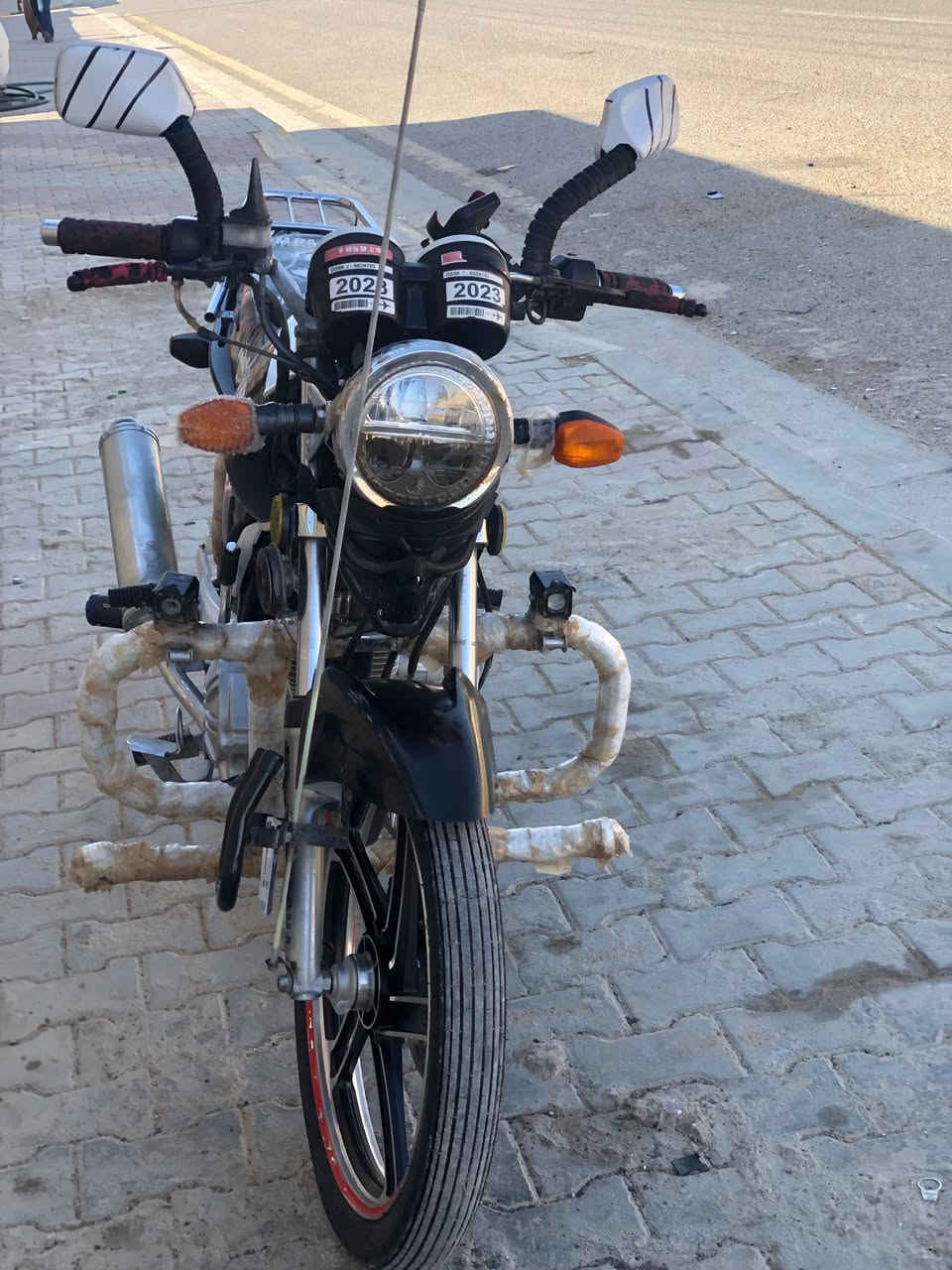 للبيع فقط
هيوشه 2019 
مسجل سنويه باقي بس عل استلام اللوحات
محرك وكير شرط كفاله عامه 
موطور تجي تشعل وتمشي كلشي بي جديد 
محدث 2023 
تخم تاير جديد 
كلشي بي جديد 
الاستفسار خاص 
ولمو شراي لا يراسلني وجماعه الدين ولاقصاد اعبر المنشور


**إذا كنت صاحب هذا الإعلان وتريد حذفه لأي سبب، رجاءا أرسل رسالة إلى الدعم الفني**