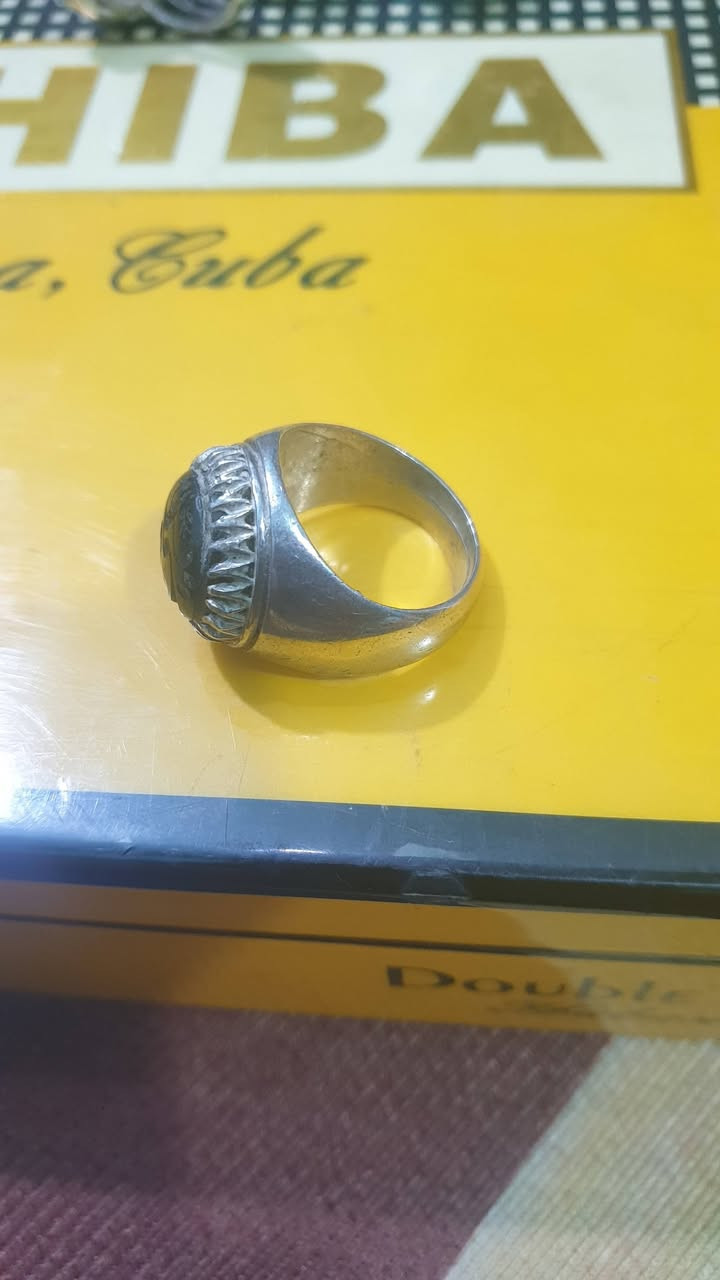 للبيع ٢ شفه يمانيات واحد زمرد واحد ترومالين الاصلي واحد در مصور اسم محمد   ص   كلمن وسعره اتصال ***********
