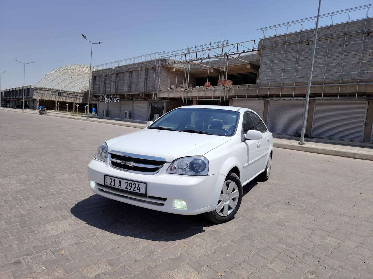 سلام عليكم 
***********
اوبترا موديل 2013 كير اوتو جديدة
رقم سليمانيه شرط تحويل غرامة 
سنوية جديدة لل 2029
محرك كير شرط بدون برغي نقص 
صدر حدادية جديد 
تبريد ثلج بشرط 
تخم تاير جديد 
دواخل كاعيات دوشمة جديدة
سيارة مرتبة مال بيت بدون نقص اي شي سونار جديد ويه صور كلشي موضح بي
بوليش جديد درجة اولى 
(سياره بدون اي نقص)
شرط تحويل ثاني يوم رقم وسنوية وكلشي جديد
سعره 94 ورقه وبي مجال بسيط حك الجية 
مكان سياره خانقين خناقين, ديالى
