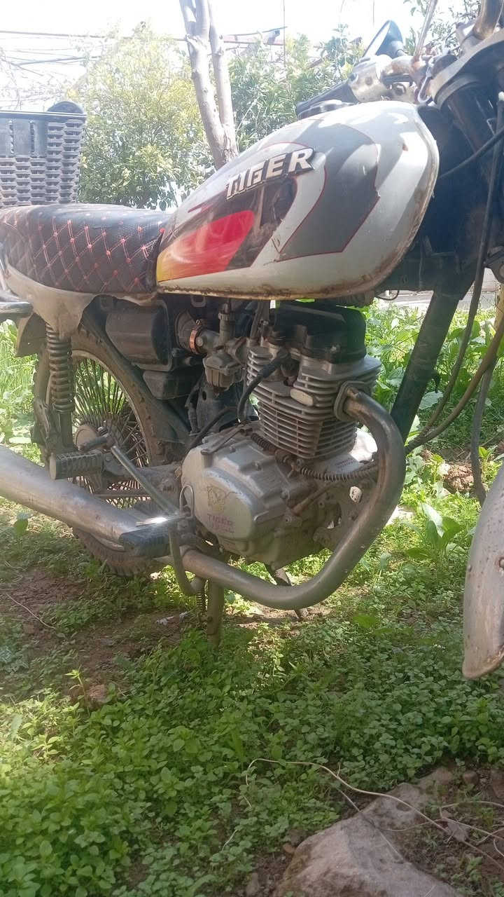 المطار للبيع 2020 السعر 350 وبي مجال
***********
