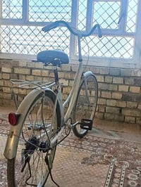 بايسكل للبيع بناتي حجم 26  السعر 40 العنوان بغداد الشعله الرقم 0775645...