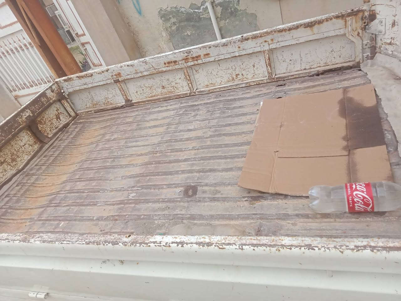 السلام عليكم هيفا موديل 2007 منفيس سياره يرادلها تجفيت وبيها خياسات بل بداي بسيطه سعرها 12 وبيها مجال عنوان السياره سامراء رقم تيلفون ***********
