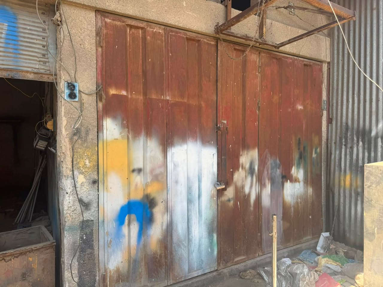 باب كراج حديد ثقيل مع الفريم – عرض 3 متر وارتفاع 2.45 متر
باب حديد دفتي ثقيل مع الفريم كامل، مناسب للكراجات والمخازن والمحلات. الباب قوي ومتين، مستعمل ويحتاج فقط صبغ إذا المشتري يريد يجدد شكله.
كم ساره بغداد
السعر: 250 ألف دينار
للاستفسار: ***********
