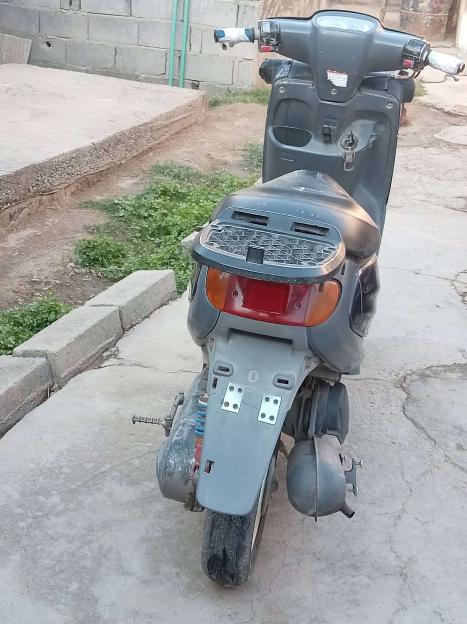 ✨السلام عليكم✨
دراجه ام السله للبيع🛵
نضيفه كلش مكينه بلجيس مال حاويه شاده قبل 3 اشهر ناعمه مكفوله كفاله عامه هندر راحد نقصه بس باتري وتشتغل سلف مكاني بابل المسيب طريق الحاميه 
السعر:  550 وبيه مجال 
للاستفسار ***********
