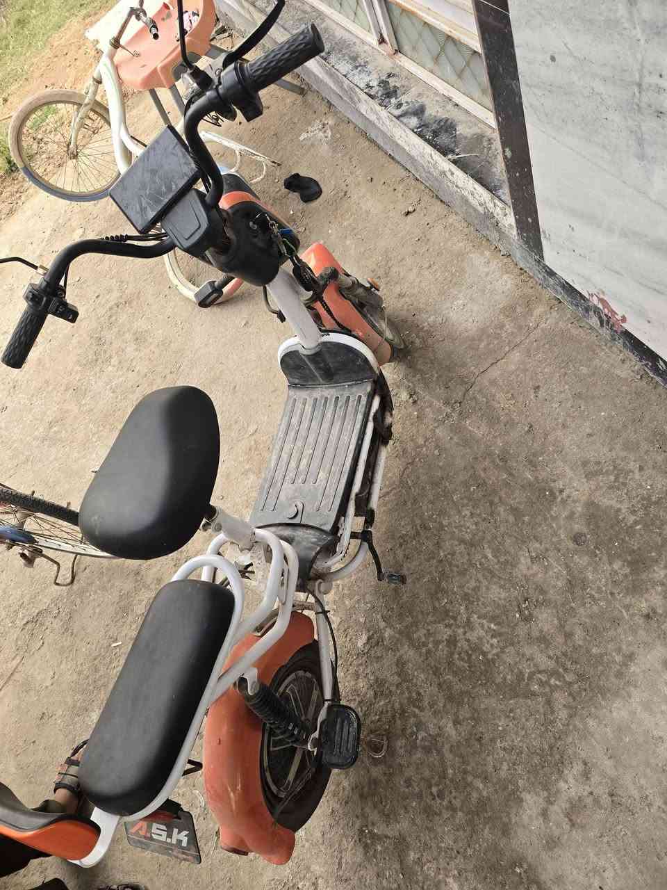 السلام عليكم دراجه شحن للببيع السعر 250 وبيه مجال ***********/***********
