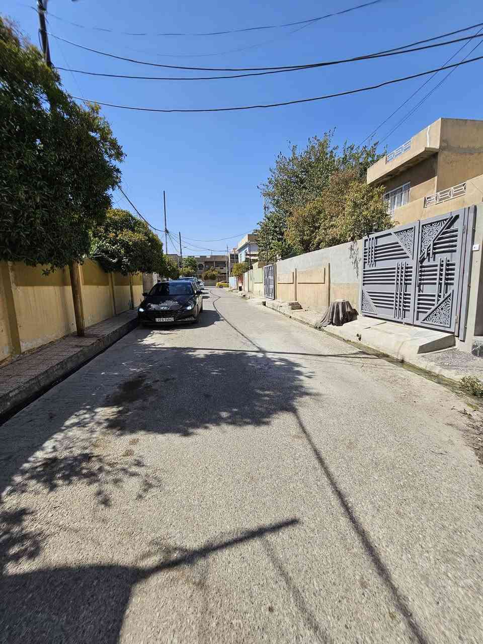 #مكتب_الاتحاد_للعقار
 🏛⭐️هيكــــــل للبيع او المعارضة ⭐️حي السكر⭐️🏛
⬅️️ مساحـة 180متر 

⬅️️الواجهة 8متر

⬅️ الإتجاه قبلة

⬅️شارع تبليط 8متر

⬅️طابقين ٦غرف ٢سويت 

⬅️الطابق الأرضي غرفتين نوم ١سويت هول صحيات مطبخ حار بارد وخارجي مناور كراج إستقبال 

⬅️الطابق الثاني ٤غرف نوم ١سويت صحيات هول بيتونة

⬅️المكاتبة مع الشرعي تحويل مباشر 

⬅️الأعمال المنجزة تأسيس أعمال السباكة كامل مع المجاري والتانكيات و تأسيس دكتات مبردات 

تفاصيل اكثر يرجى مراجعة المكتب
_____________________________ 
         مكتب الاتحـــاد للعقار 
الفرع الاول : شارع المصارف الرئيسي 
الفرع الثاني: الصديق بداية سايدين البحرين 
           *********** 
                      🏛
           ***********
