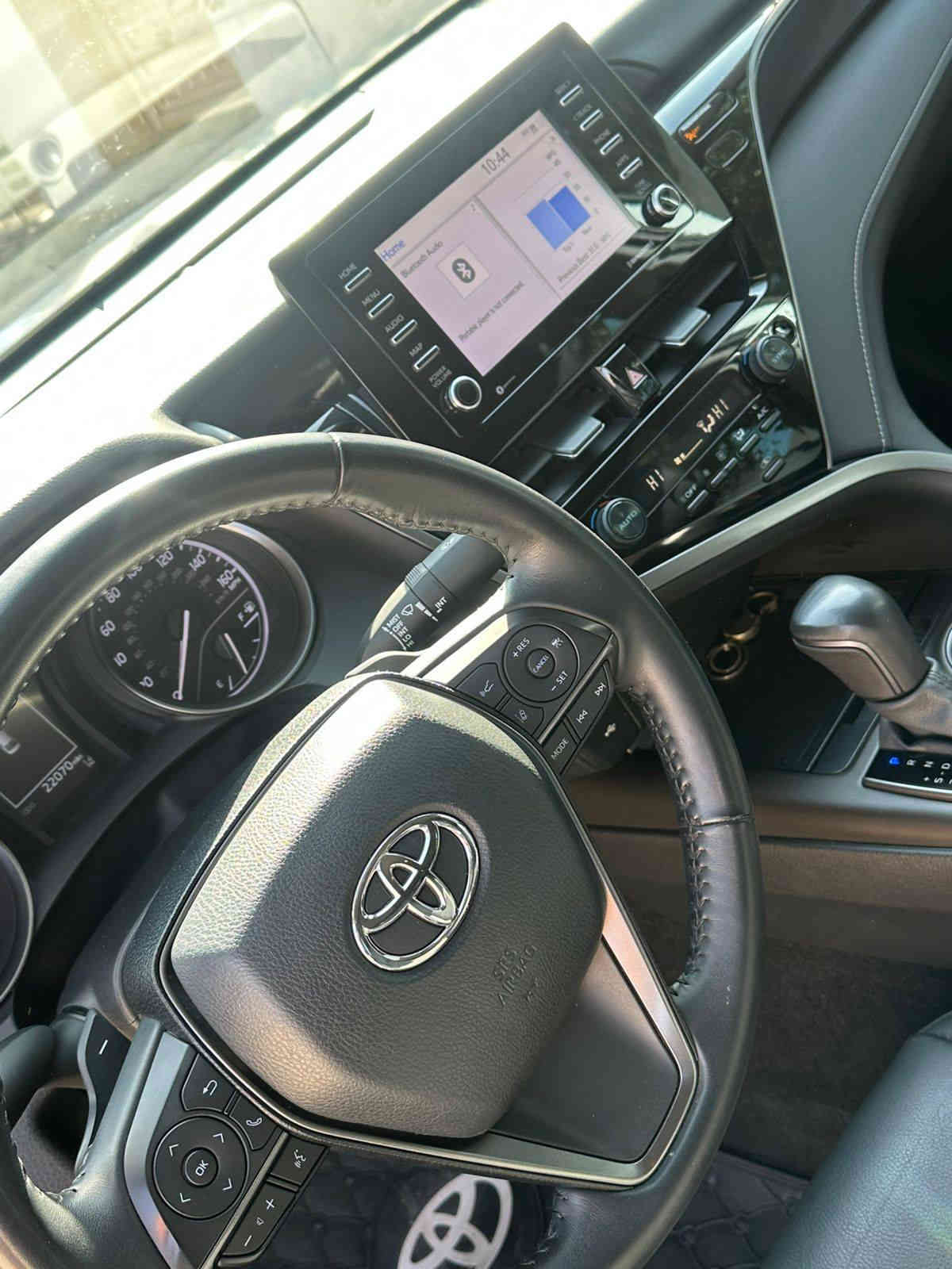 سلام عليكم
 ( بيع فقط)
كامري امريكي
 SE
 موديل 2022
 ماشي 22 مايل حقيقي
 بلا صبغ فقط البونيد صبغ بدون دواخل بدون اربك حادثها كلش خفيف رقم الشاصي موجود كير محرك شرط مامفتوح رقم سنويه جديد شرط التحويل السعر 198 بي مجال قليل مكان السياره اربيل سوران رقم موبايل *********** وتساب دهوك
