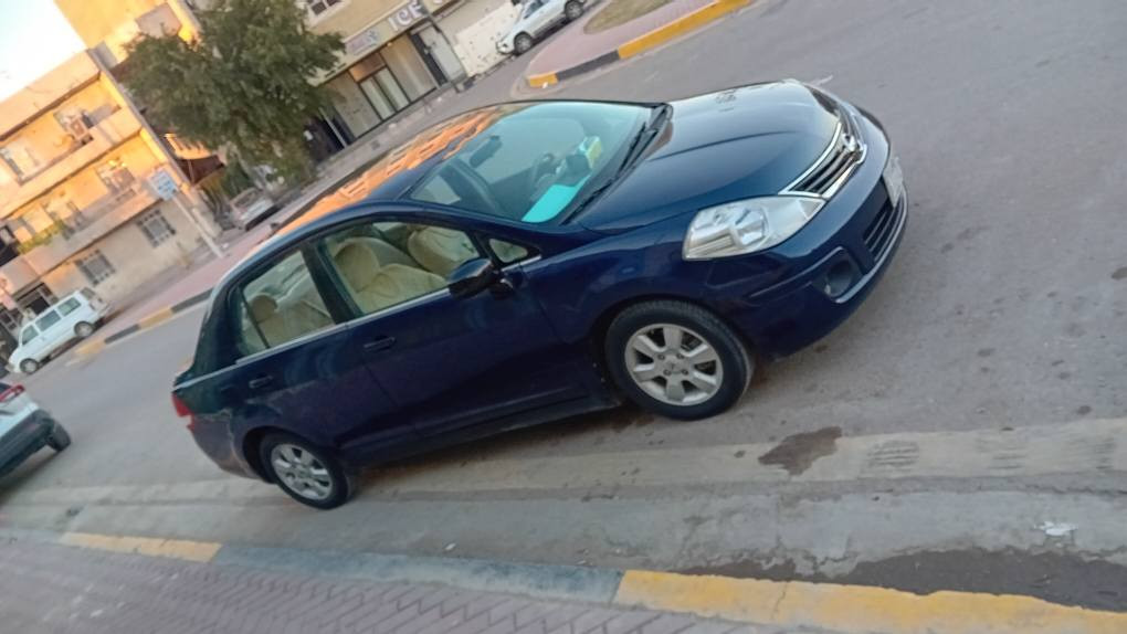 السلام عليكم للبيع نيسان فيرسا ٢٠٠٧ سيارة كلش حلو بدون نقص السياره جاهزه من كلشي صبغ جماليه مكان السياره الاعظمية سعر ٧٤ وبيه مجال قليل بيع فقط *********** بغداد, العراق
