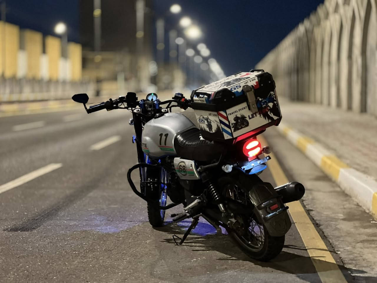 سلام عليكم دايون لايتي موديل٢٠٢٠ محرك ١٥٠ الدراجه سنويه و لوحات موجودات بس ماماخذهن الدراجه تخبل نضافه فول ستيرن رياضي مري رياضي الدراجه مكحله بلون ازرق جاملغ خلفي كاربون رياضي + جنطه مكاني كربلاء السعر خابرني ع هذا
الرقم ***********
