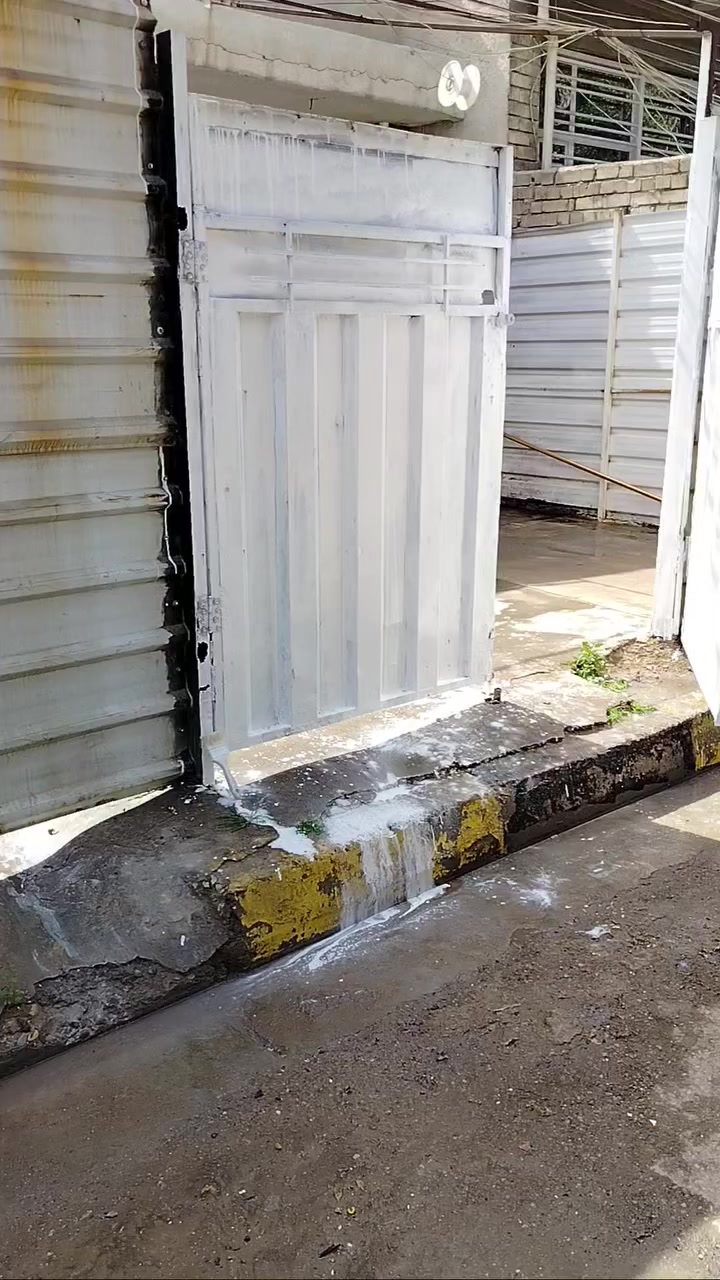 بيت اللابجار دور الخمسه مساحه 100مطابق واحد يتكون من غرفة نوم 2ومطبخ وحمام وكراج مع
كافة الخدمات السعر 450  استفسار اكثر اتصال على الرقم ***********
