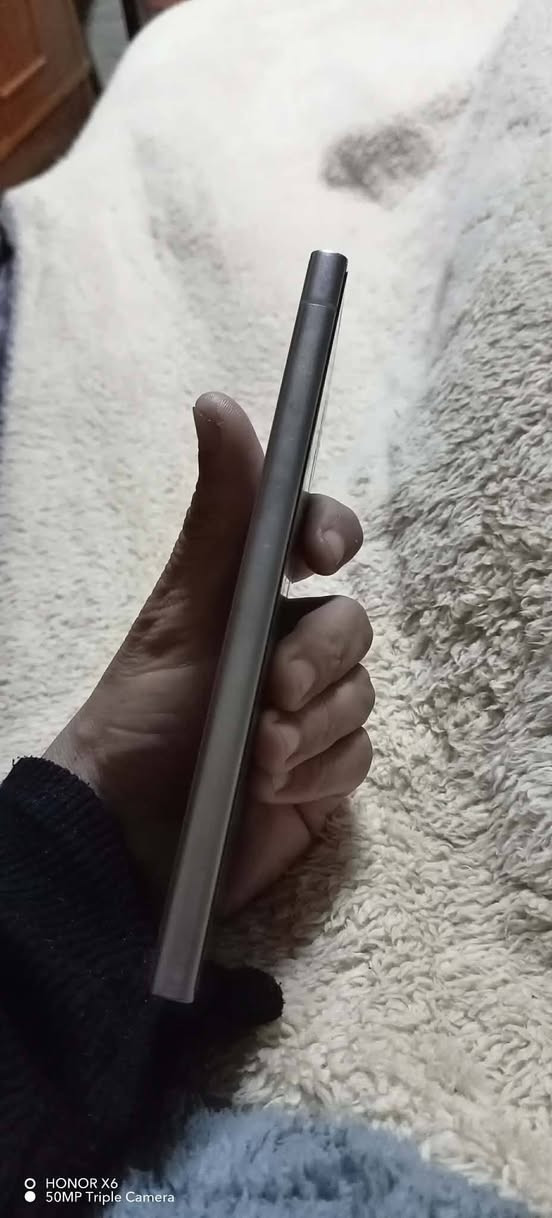 Samsung S 24 Ultra
256 
Ram 12 
بي هاي الشخطه بالشاشة 
بدون ملحقات فقط شاحنه اصليه 
مراوس ب ١٤ برو ماكس 
(( ملاحظة الشخطه صارلها قرن عندي ما تصغر ولا تكبر 😁 )


**إذا كنت صاحب هذا الإعلان وتريد حذفه لأي سبب، رجاءا أرسل رسالة إلى الدعم الفني**