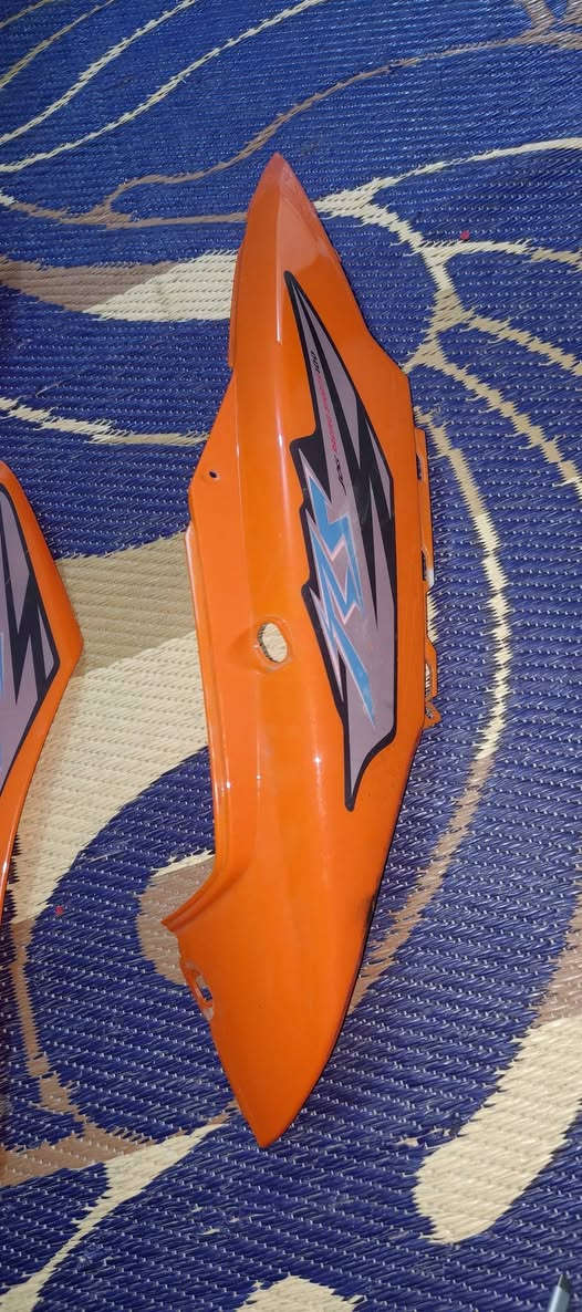 كفرات ماكس تجاري مراوس بكفرات منغولي اهم شي النضافه لين العندي زلغ مابيهن ولون مميز للأستفسار ***********
