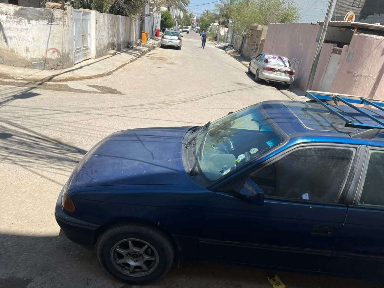 اوبل استرا موديل 93 محرك 16 مكانه ديالى بعقوبة  سعرها 35 سيارة حلوة مرتبة احلى من صوره تواصل ***********

