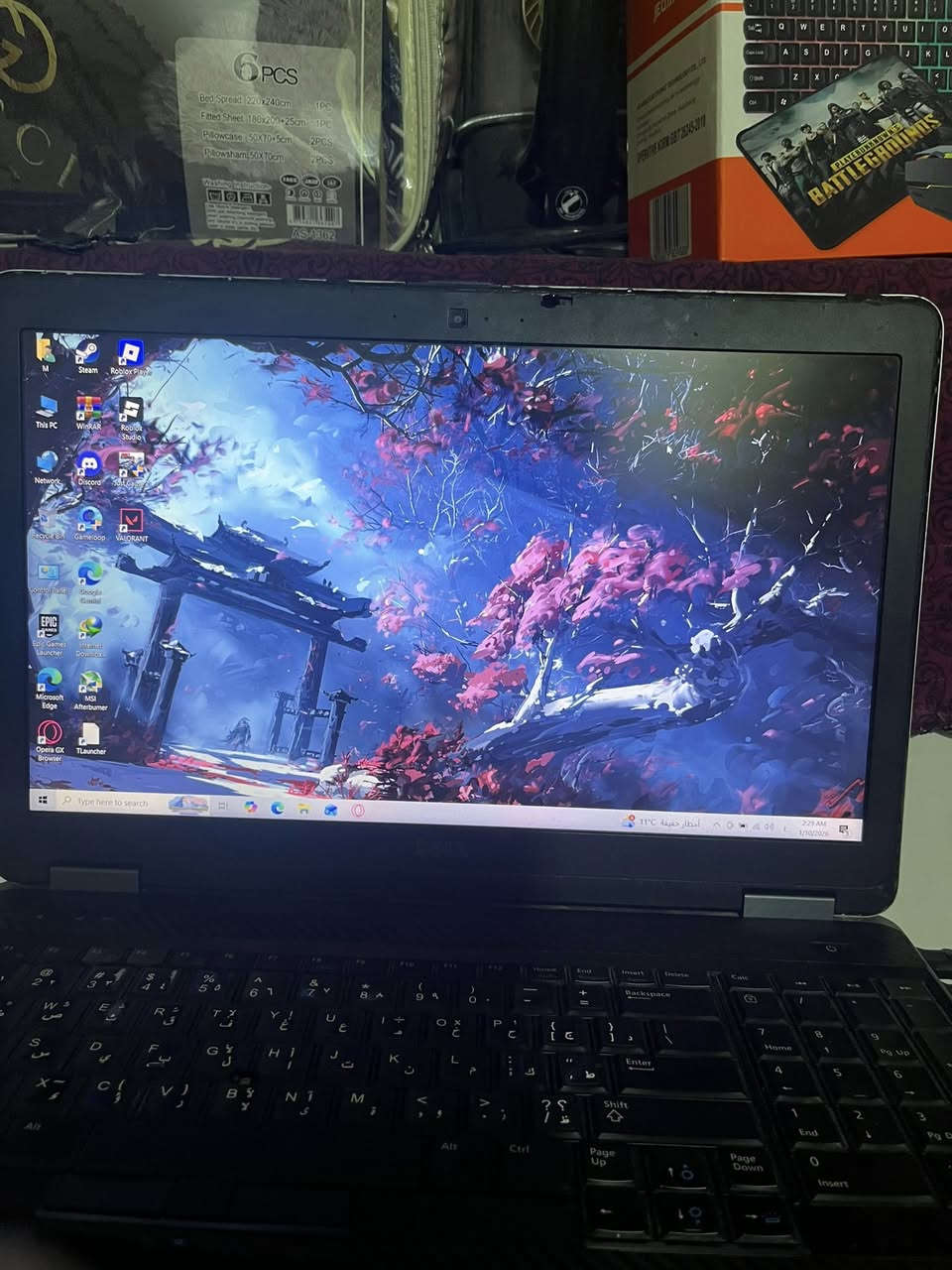 🔥 Dell Latitude E6540 – أداء قوي للألعاب والتصميم
💻 المعالج: Intel Core i7-4800MQ جيل رابع
⚡ الرام: 16GB DDR3
🚀 التخزين: SSD 256GB
🎮 كرت شاشة خارجي: AMD Radeon HD 8790M (2GB)
🖥️ كرت شاشة داخلي: Intel HD 4600
✅ يشغل GTA V وبعض الألعاب المشهورة مثل:
• GTA V
• PES / FIFA
• Need for Speed
• Call of Duty (الإصدارات المتوسطة)
• ألعاب أونلاين متوسطة
🎨 مناسب لبرامج التصميم والمونتاج مثل:
• Photoshop
• Illustrator
• CorelDRAW
• Premiere Pro 
📌 جهاز عملي، سريع، مناسب للألعاب المتوسطة والتصميم، 

السعر 200 وبيع مجال 

الملحقات ماوس وكيبورد وسماعه وماوس باد

المكان بغداد الزعفرانية 

واتساب ***********
