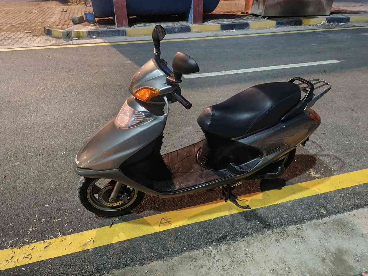 سلام عليكم دراجه ياباني للبيع مكفوله كفاله  عامه  بكاني كوت حي الجهاد للستفسار اتصال عله الرقم ***********
