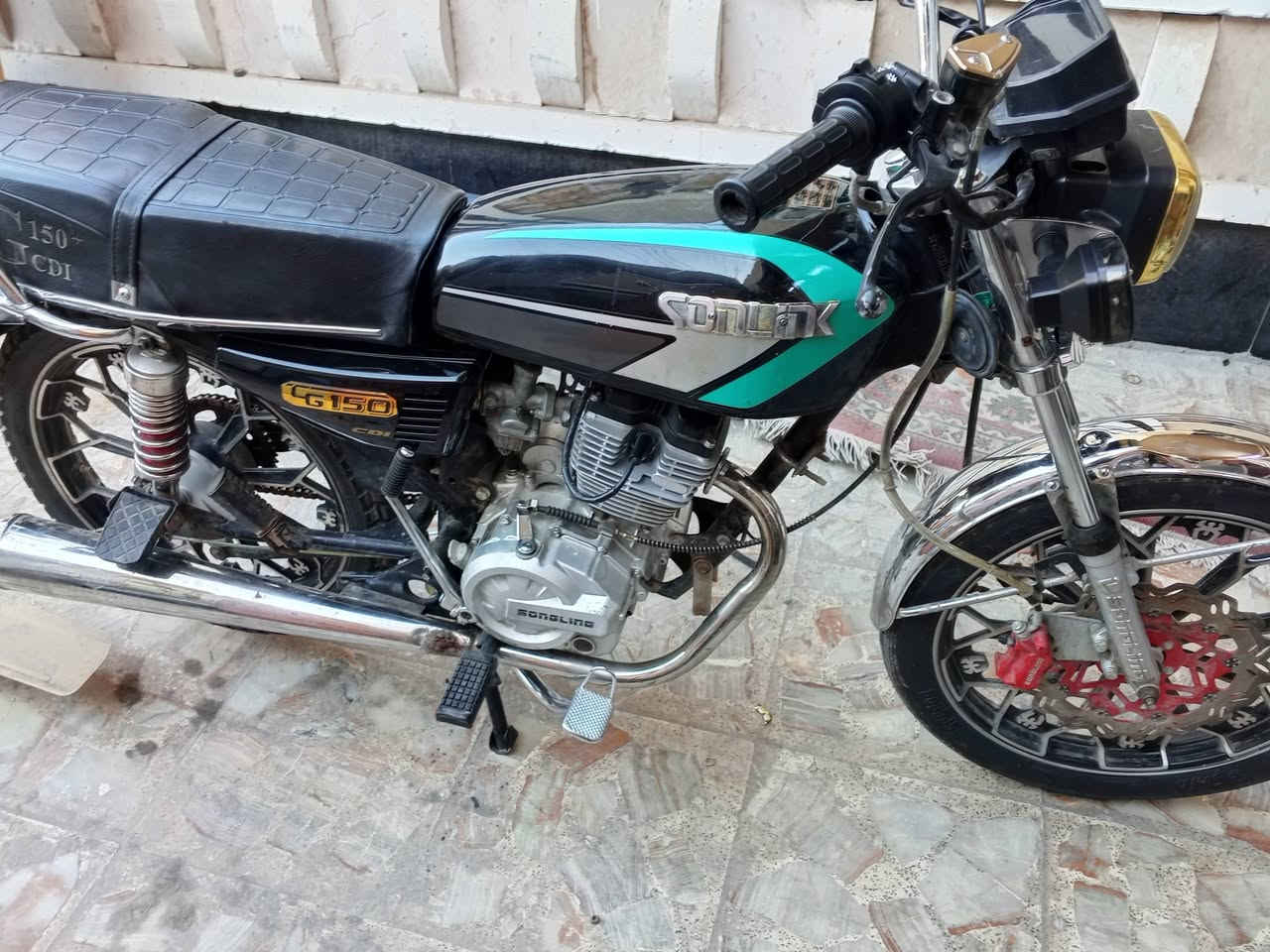 السلام عليكم دراجه سونك خمسة كيرسلف وهندر كهربائيات شغاله بس الدشبول طفه فجأة مكينه خير من الله اوراق اصوليع السعر 500وبيهه مجال حك جيتك مكاني بغداد الشعب ***********
