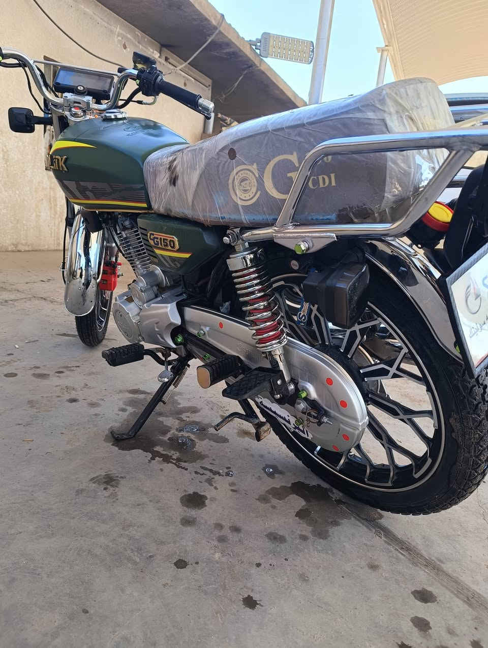 سلام عليكم دراجه سيفان سلف دراجه جديده 2024 ابيع بلا أوراق مكفوله كفاله عامه اكاتبك وين ماتريد دراجه اوراقه ضاعن وعندي اسنساخ الي يريده يراسلني خاص او يخابرني هاذه رقمي *********** السعر 850 وبيه مجال الطيبين وخادم مكاني نجف
