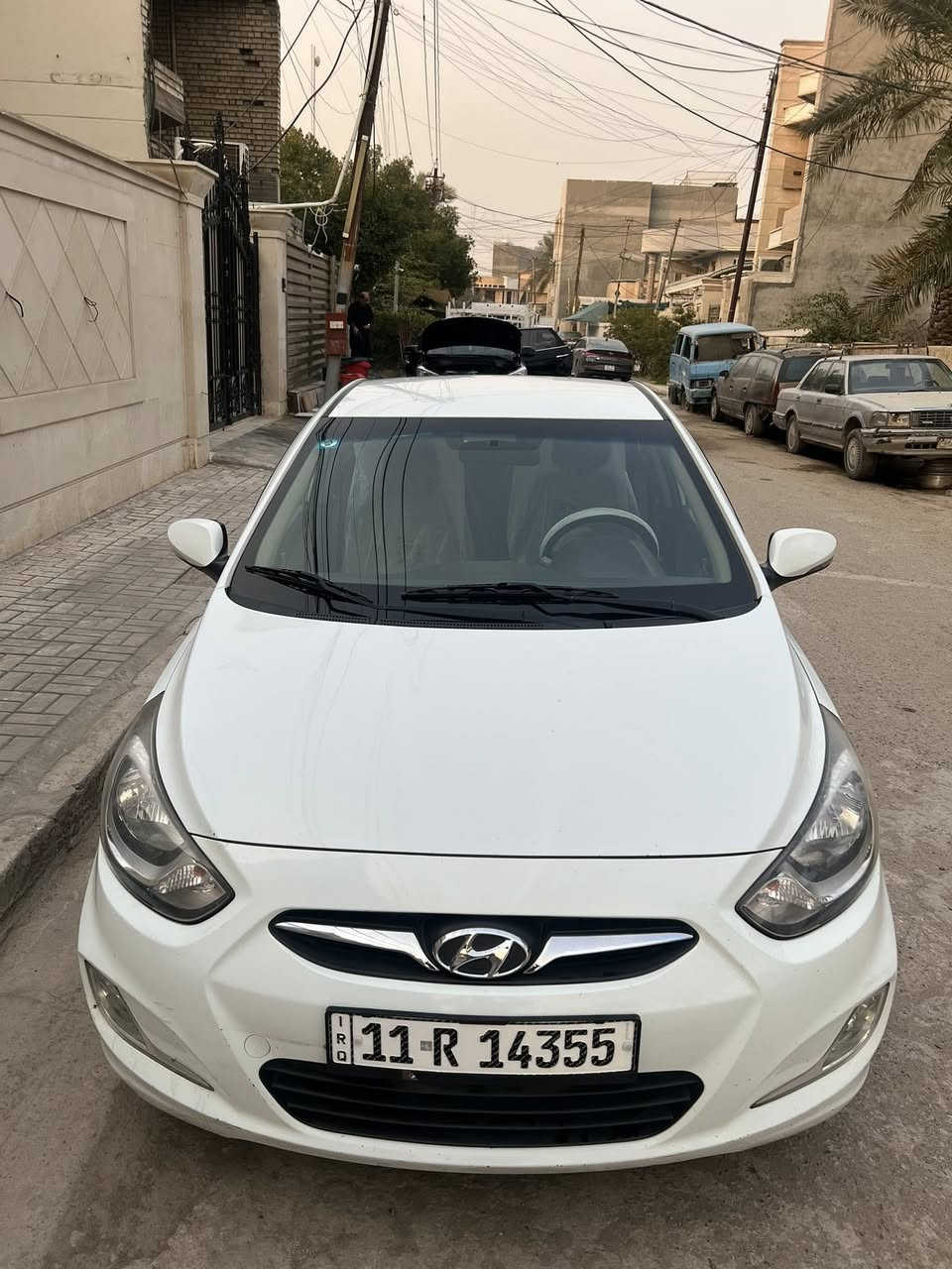 السلام عليكم 
اكسنت خليجي 2014 محرك 1600 ماشية ٦٤ فقط حقيقي يدك جرص ب 120 السيارة كلين من دون اي صبغ تخم تاير جديد منضومة زنون مكينة كير كله بحالت الوكالة تبريد كهربائيات كفالة  بدون اي نقص ولا اي جيك  بالعافية عل ياخذهه السعر ١١٣ 
المكان بغداد البلديات حي التجار 
***********
