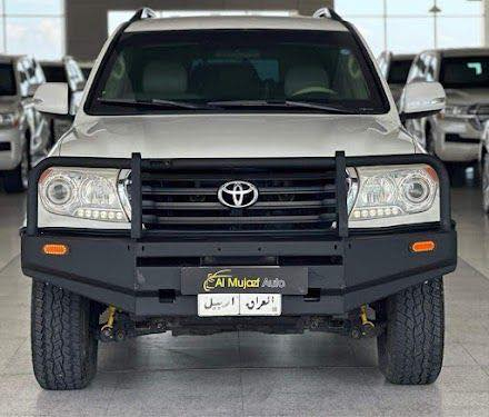 للبيع: دعامية حديد (درع أمامي) ARB DELUXE
تفاصيل الدعامية:
 النوع: ARB Deluxe (صناعة أسترالية)
 التوافق: مخصصة للاندكروزر 

 الحالة: نظيفة جداً، خالية من أي طعوج، لحام،  (نازلة من السيارة هاليومين بسبب إعادة السيارة لوضع الوكالة).
 اللون: أسود مطفي (نفس صبغ بلادها).
المميزات والملحقات:
 كاملة مع قواعد التثبيت (البريكتات) البلادية الخاصة بالشاسي.
 تحتوي على فتحات الجك الجانبية (Hi-Lift Jack).
 مجهزة بمكان مخصص لشد الوينش.
 مزودة بإشارات الانعطاف الجانبية (البرتقالية بلاد).
 ملاحظة: الدعامية أصلية وخفيفة على صدر السيارة مو مثل التفصال المحلي اللي يثقل المقدمة ويهبط السبرنغات.
الموقع والسعر:
 الموقع: بغداد.
 السعر: [ 700$] وبيه مجال بسيط للشراي.
 للتواصل: [.    ].


**إذا كنت صاحب هذا الإعلان وتريد حذفه لأي سبب، رجاءا أرسل رسالة إلى الدعم الفني**