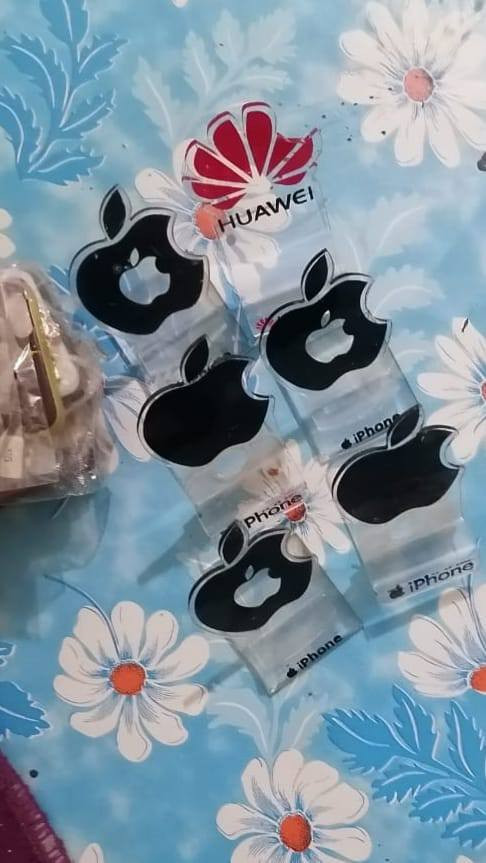 السلام عليكم حافضات موبايل قاعدات موبايل حافضات ايربود ماسكات جكاير تقريبا كلهن بيهن 150 قطعه إلى 200 قطعه كلهن ب65 تصفية محل مكاني ناصرية مركز مستعجل على بيعتهن


**إذا كنت صاحب هذا الإعلان وتريد حذفه لأي سبب، رجاءا أرسل رسالة إلى الدعم الفني**