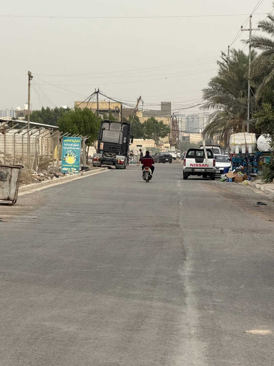 ‏قطعة أرض للبيع المساحة 150 متر الوجه سبعة ونص بن نزال 20 حي الفرات خلف الخدمي المباشر وجه القطعة صايرة على على كلية المشرق مجاور مستشفى حي الفرات عرض الشارع 15 متر الاستفسار ***********
