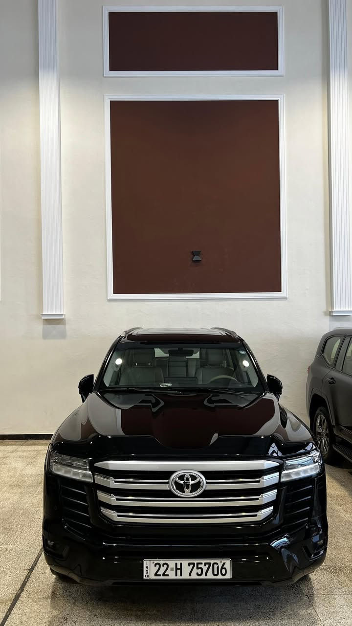 سلام وعليكم
لاندكروز للبيع 

موديل 22 

ساز اصلي 

ماشية 42 الف حقيقي 

فول مواصفات 

مكفولة كفالة عامة 

السيارة جديد 

السعر 650 $ 

رقم الهاتف 

***********

مكان بغداد
سيارة بسمي 
تحويل ومباشر
