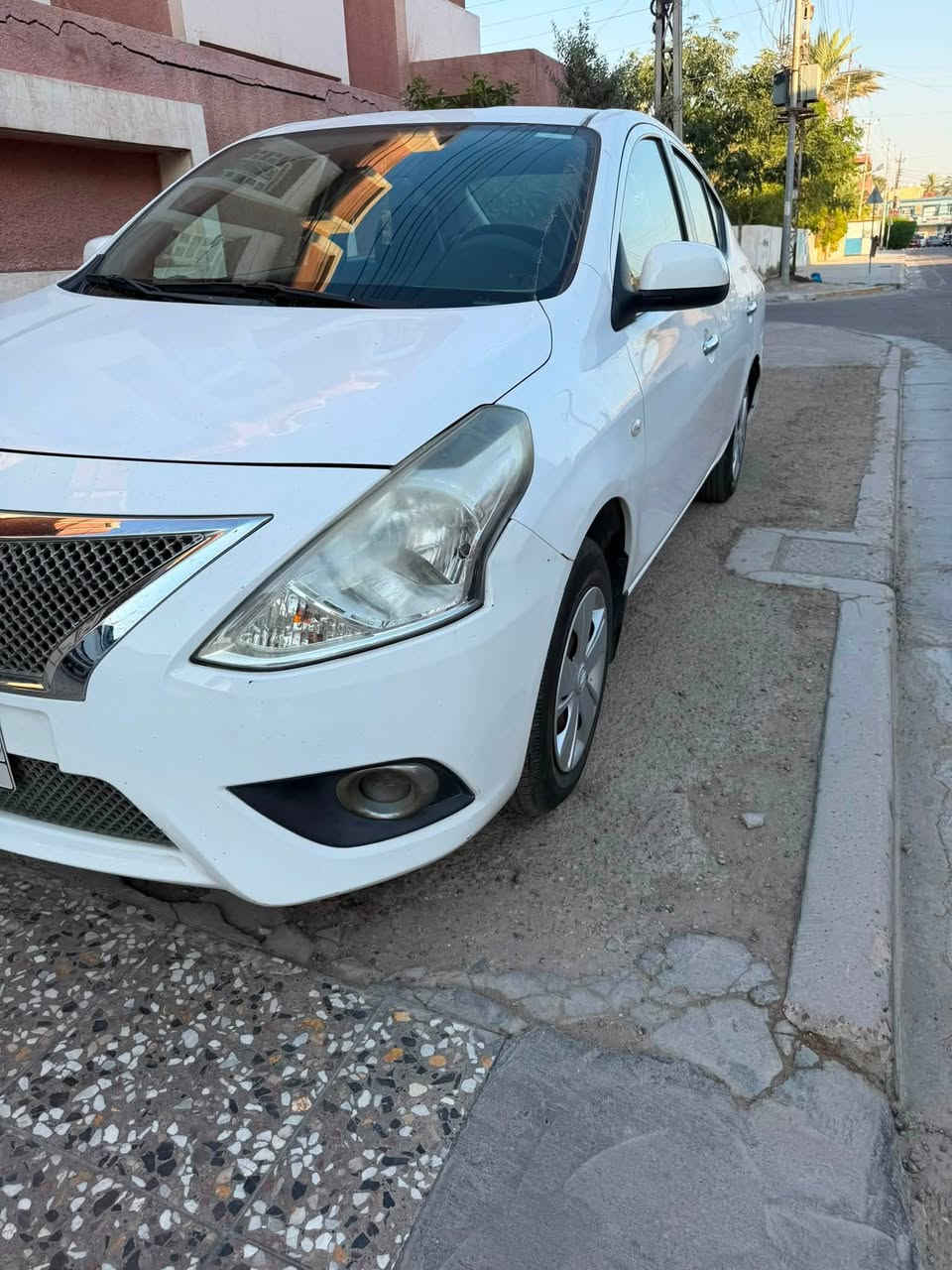 سلام عليكم نيسان صني هندي 2019 بغداد مكفوله فقط بارد مقدار شبربالباب الخلفي  بأسمنه على ايدينه من الشركه ماشيه 42حقيقي السياره بلاديه ونضيفه جدآ السعر 104مكانه عامريه ***********
