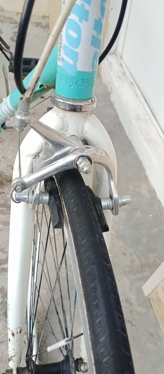 رود C700للبيع
ماركة Alton
معدنة المنيوم 
حجم 27
مجمع بولبرن 
كير امامي 3سرع 
كير خلفي 7سرع 
بريك امامي وخلفي 
نضافتة 95٪
سعرة 110وبي مجال 
مكاني بغداد الزعفرانية 
***********
