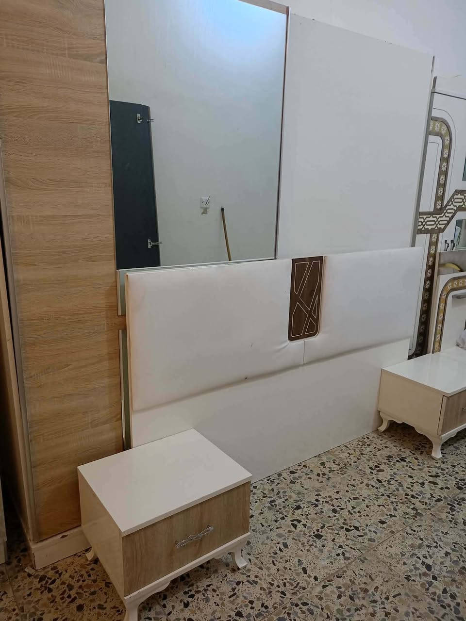 غرفة تركي 🇹🇷 مستخدام 5 قطع  ✨✨
نضافه 90 💯
سلايت  💖
السعر 400💖💸
مع شد🪛 ونقل 🚚  مجاني  داخل بغداد  محافظات بكروه


**إذا كنت صاحب هذا الإعلان وتريد حذفه لأي سبب، رجاءا أرسل رسالة إلى الدعم الفني**