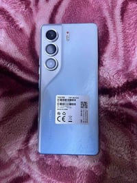 كامون ٤٠ برو • ٢٥٦ • نضيف