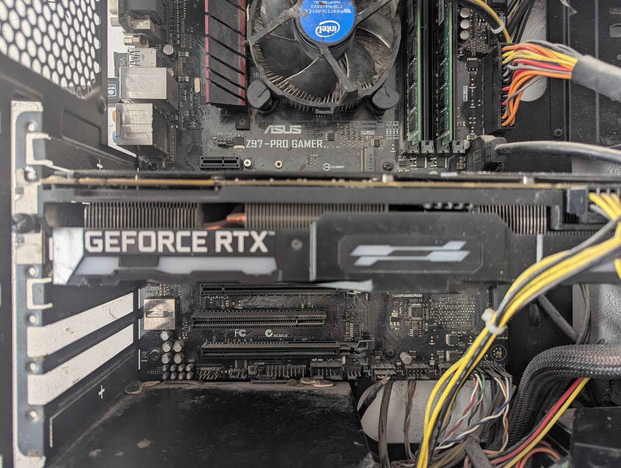 سلام عليكم حاسبه للبيع 
قيم واخذ 
كل الاعاب تشتغل 4k اعلى الاعدادت 
Rtx 2080ti 
Intel i7 16 ram 
هاردين ssd واحد للنظام و لاخ 1000 جيجا 
الموقع بغداد قرب  جزيره بغداد السياحيه
***********
