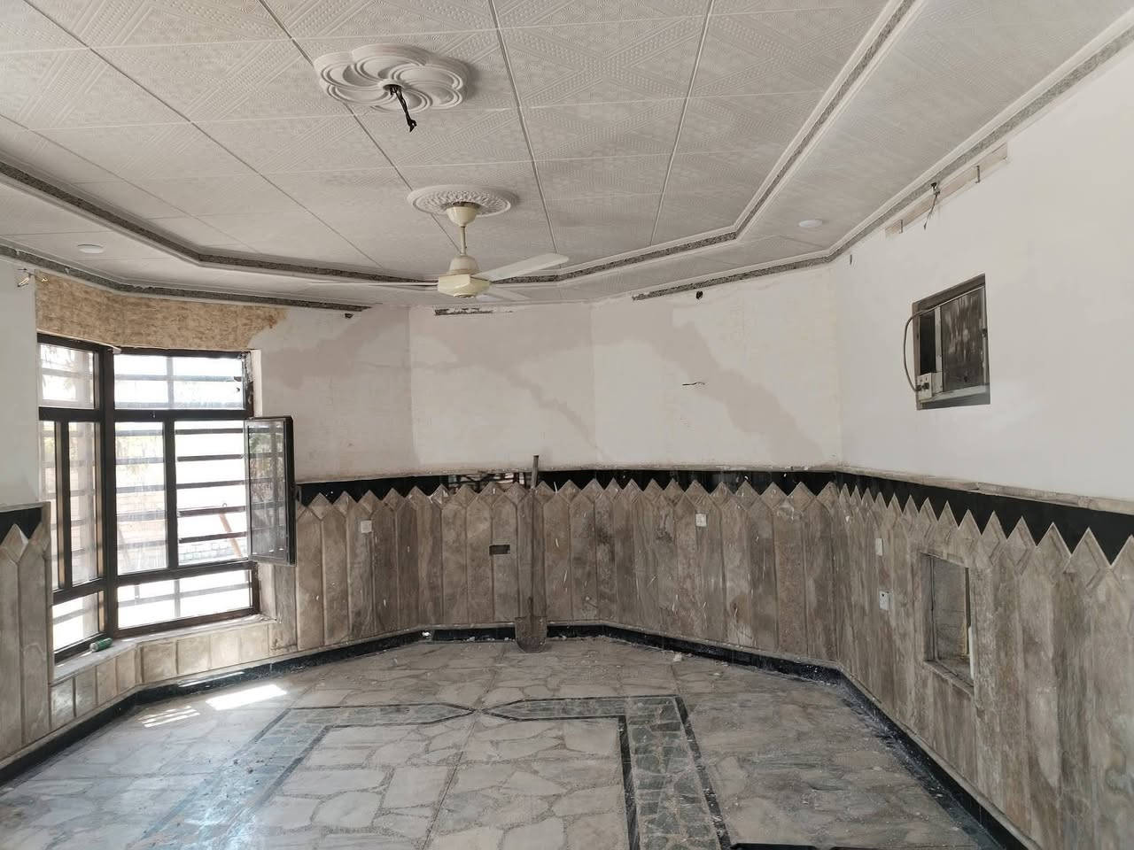 تعبت من شقوق الجدران التي تشوه منظر البيت لاتشيل هم
احنا نرجع الحائط مثل اول واحسن بخبرة وكفاءة عاليةبااستخدام افضل المواد والمعجون المخصص نعالج الفطر والشرك من الجذور ونرجعلك الجدار ناعم وانيق وجديد
✅دقه بالمواعيد 
✅نظافه واحتراف
✅ضمان بالشغل
باادارة عماد ال احمد تصليح ومعالجه كافه الدور من الدوس والفطر والشرك
استفسار اكثر اتصال 👇
***********
***********واتساب
