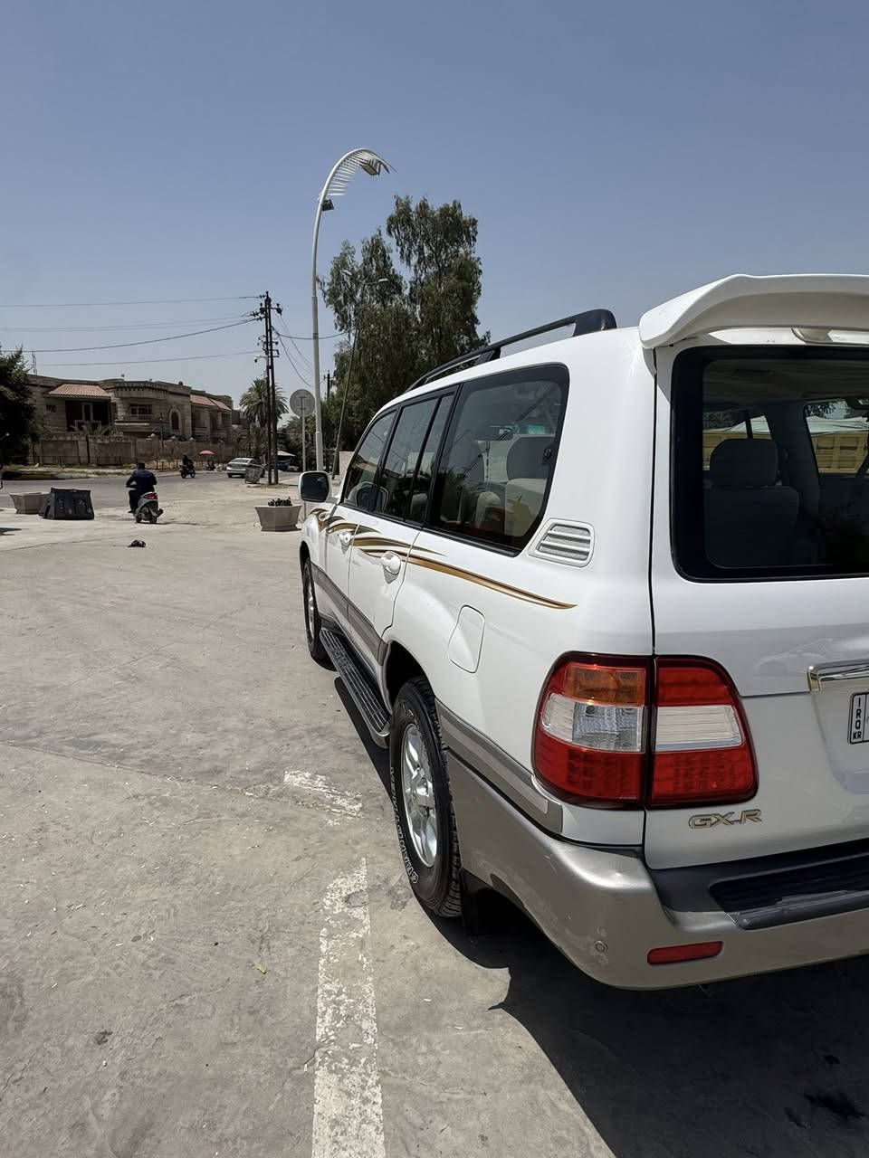 للبيع 🚘
لاند كروز GX.R موديل 2006 بحالة جيدة جداً، السيارة نظيفة وما تحتاج شي، استخدام مرتب ومحافظ عليها.
المكينة والجير والشاصي بحالة ممتازة 👍
تبريد قوي ودبل شغال، والفحص مفتوح 
السياره ماشيه 183 الف 

الاستفسار: 
***********
***********
بغداد الكاظميه
