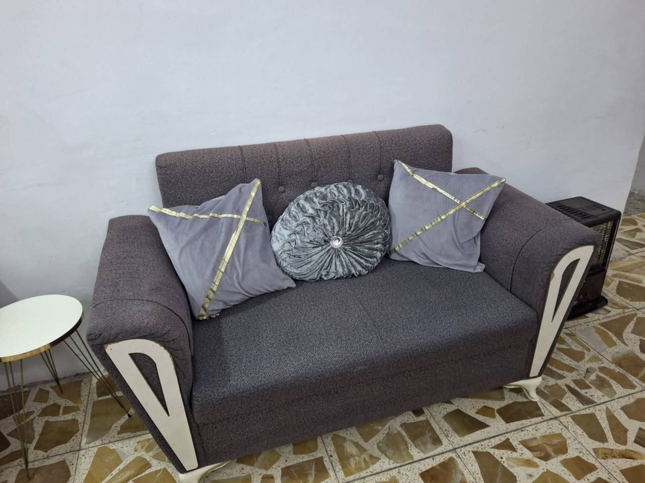 السلام عليكم تخم عشر مقاعد ب٤٠٠ وبيه مجال


**إذا كنت صاحب هذا الإعلان وتريد حذفه لأي سبب، رجاءا أرسل رسالة إلى الدعم الفني**