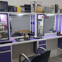 محل كامل للبيع • مغسلة متكاملة • مرايتين