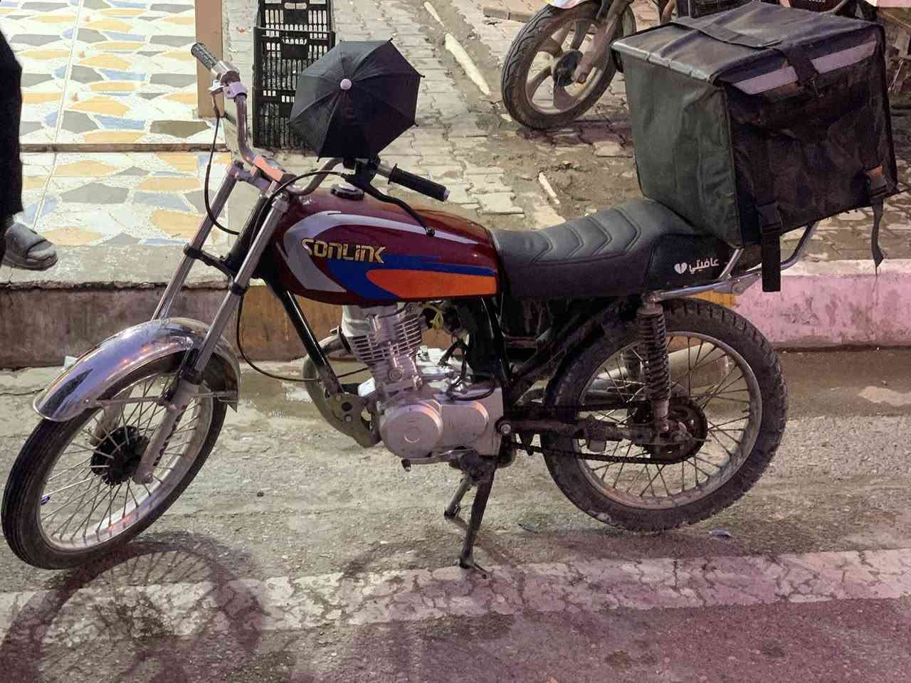 سلام عليكم عندي هاي دراجه للبيع موديل 2025 مكينه مامفتوح بس بيها بخار قليل سعرها 450 وبي مجال حك الجيه *********** فقط وتساب
