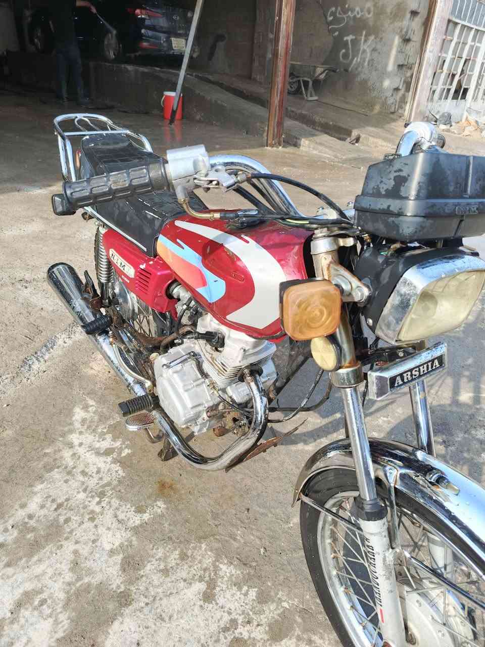 للبيع دراجه اربعه قير كلك السعر 350 وبيها مجال مكان النجف الكوفه الرقم***********
