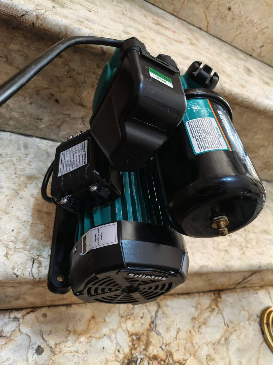 ماطور ماء شمجي من شركة الرياحين شافطه +يشتغل وحده اذا خلص تانكي عندك ويطفه وحد ماطور مستخدم سبوع فقط 

***********
