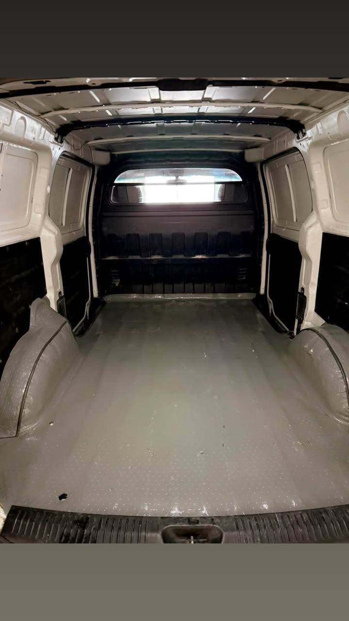 ‏Hundai H-1 ڤان كامل
موديل ٢٠١٦ 
لاى سةكن بوياخ لةسةر ساغى 
سنوى تازةية تا سالى ٢٠٣٠ 
گير عادى 
جام كارةبا 
 مةكينه بنزين 
سعر ١٤٨$ ومعامله
ژ.م.  *********** السليمانية, العراق
