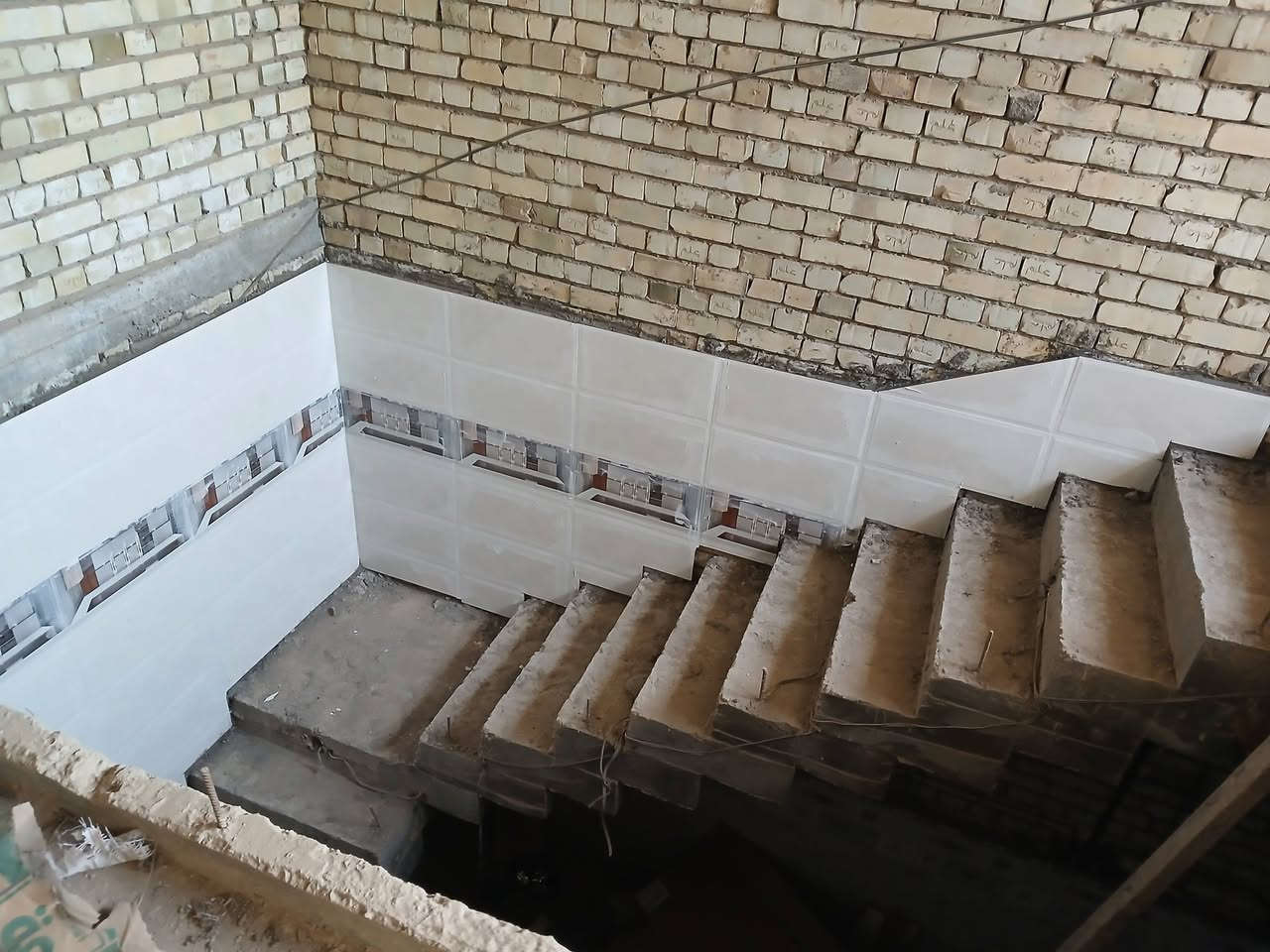 خلفه سيراميك بورسلين مرمر كاشي درجه اولى  ملتزم بالمواعيد بغداد***********
