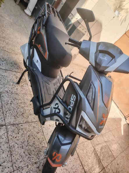 السلام عليكم دراجة شحن سكنس 2025
ملف 2000
بطاريات 6 كبار المسطرة
ماشية 950
وصل موجود
السعر 950 وبيهة مجال
*********** بي واتساب
