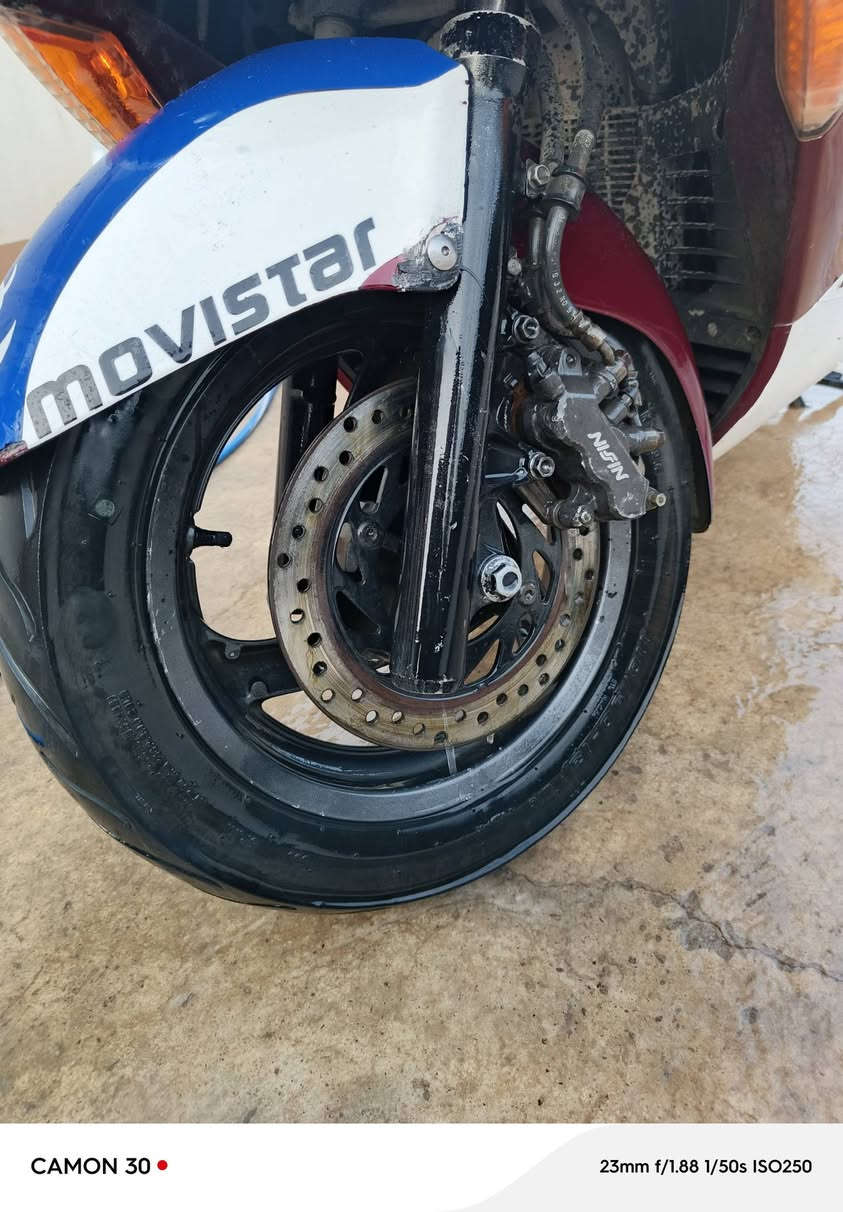 ‏السلام عليكم
‏فورزا 0/8
‏1.بلك جديد
‏2.نوزل جديد 
‏3. فيت بم جديد 
‏4.قايش جديد 
‏5.باتري جديد 
‏6.كلجات جدد
‏7.تايرات جدد
‏8.دبل امامي شغال 
‏9.دبل خلفي شغال 
‏10.مكينه جديده بالباكيت متسمع صوتها ماشيه 10الف فقط لووووك 
‏11.بانزات جدد
‏12.جوين جديد 
‏13.كتف جديد 
‏14.ملف جديد 
‏15.دهن اموزيل شرط 
‏16.بانزين محسن 
‏17.كيج حماه نص ثابت 
‏18.ترايك من الشمال للجنوب شرط 
‏19.اشاير لد 
‏20.كهربائيّات كلها شغاله 
‏21.كشن بلاد 
‏22.كزوز بلاد 
‏23.جويتر بلاد 
‏24.دبو امامي جديد 
‏25.لون احمر. ماروني يخبللل
‏26.بس كفراته تعبانه 
‏27.شرط جيب وياك 10فيتريه وافحص ع كيفك 
‏28.الدراجه مرقمه كامله مكمله انتبه مررررقم 
‏29.سنويه عظم الماني لسنه 2027 تنتهي  
‏30.مكاني موصل حي  النور 
‏31.شراي اتصل ‪***********‬
‏32خاص مامتواجد
