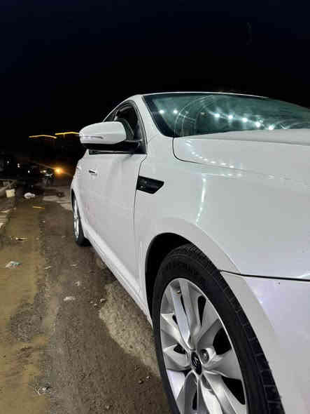 كيا اوبتيما 2012
السياره خليجي مكفوله من الصبغ والتبديل
گير محرك كفاله  
المواصفات 
بصمه تشغيل وابواب 
تحكمات 
مري شفط 
نضام ترحيب 
السياره بيهه رصعات وشخوط بسيطه موضحه بلصور 
السعر 125 وبيهه مجال 
للاستفسار : *********** بغداد
