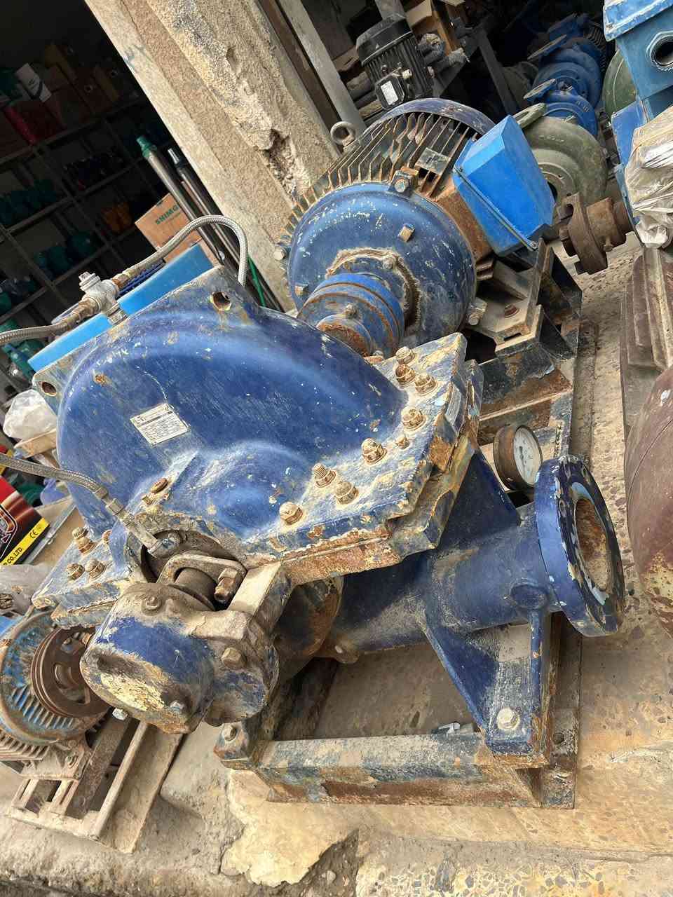 للبيع ماطور 100 احصان ملفوف معه مضخه قنبوريه  8X5 هيت 60 ضغط عالي السعر مليونين 150 وبيه مجال العنوان سامراء رقم هاتف 📞 ***********
