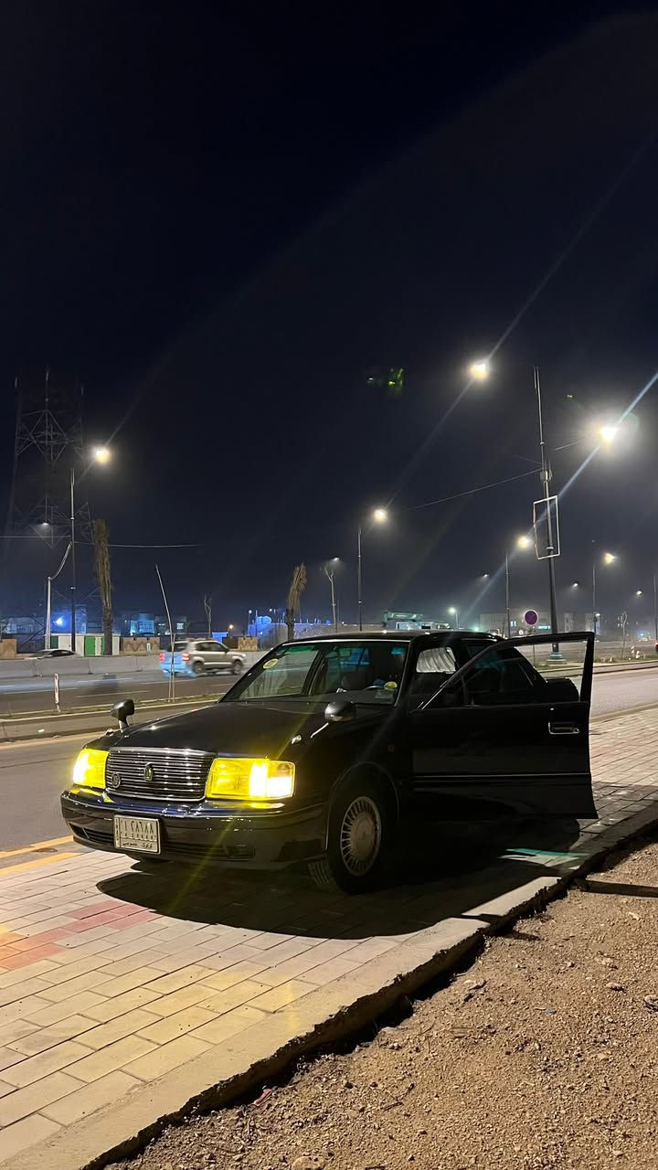 سلام عليكم اخوان 
تكم 2000 شاصي 51 2500 الاقتصادي 
بالكارتون مكينتها  وگيرها 
حدادية جديدة
تحويرة نجف فوگ وجوه ABS شغال
تخم تاير 
تبريد ثلج 
خمس دكم 
شاشة ليزري 
كشنات خلفية مساج هزاز 
بيها تعديل بالجاملغ الخلف السايق بسيط كلش بس وشغل يخبل 
منضومة زنون بيها  
كركوك كاملة وصاعدة هزة 
مدفوع كمرك وضريبة وقرصها بيها كاملة باقية بس على فلوس الرقم
مكاني النجف الاشرف
السعر 118 وبيه مجال 
***********
