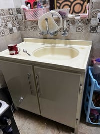 كاونتر نظيف اخو اجديد سعره ٣٠٠ الف ثلاجه نطيفه حيل سعره ١٢٥ ميز بلازمه...