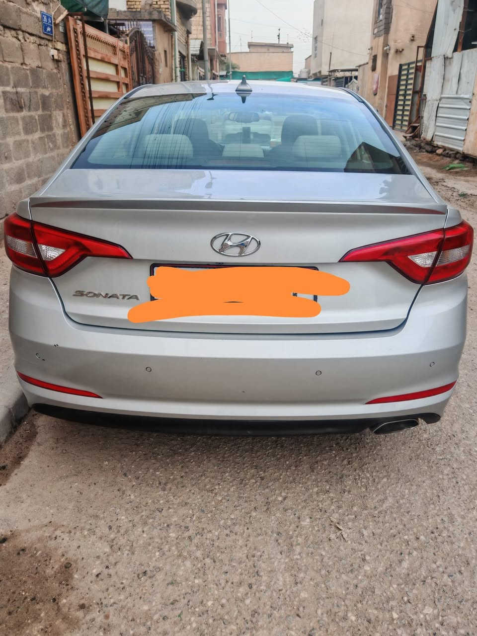 سوناتا 17 امريكي
🚗 للبيع: هيونداي سوناتا 2017
ضربتها اماميه مبدل بنيد فقط

🔹 المحرك: 2400/ 4 سلندر GDI
🔹 اللون: (سلفري) 
🔹 الممشى: 139
✨ المواصفات:
شاشة وسط + بلوتوث + AUX + USB
كاميرا خلفية
ستيرن تحكم
مرايا كهرباء
وباقي المواصفات stander  معروفه 
محرك وكير خير من الله
السيارة مابيها اي نقص 
السيارة جاهزة للاستخدام اليومي
📍الموقع: البصرة الموفقيه
رقم ***********
السعر 130 وبيها مجال
