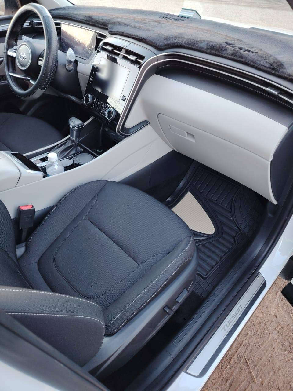 سلام عليكم
توسان 
خليجي
موديل 2023
رقم بغداد انكليزي بأسمي تحويل ثاني يوم 
ماشيه 50 الف كيلو
كفاله عامه فول مواصفات
 من عدا البانورما
مواصفات
مكينه 2.0 دوش 
بصمه تشغيل 
بصمه ابواب
تشغيل عن بعد
نضام اوتو هولد
ثلاث أنظمة قيادة 
ايرباك عدد2
هاندبرك دكمه
نظام نزول منحدرات 
اشاير ترحيب 
اشاير ب المري 
اريل نفكيشن 
داخل اسود 
مري كهرباء 
بردات خلفيه
هاند بريك بصمه
مقاعد كهرباء 2
جنطه كهرباء
 فول تحكم ستيرن 
تبريد قطعتين 
حساس امامي 
حساس خلفي 
كامره دواره 
شاحن موبايل 
وايرلس
بعد بيها  هواي  موصفات 
السعر 228 ورقه وبيها مجال للطيبين
الناصرية قلعة سكر
***********
